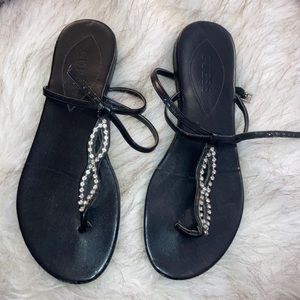 Black guess sandals